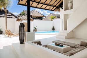 ทีวีจอแบน 40 นิ้ว พร้อมช่องเคเบิล, ทีวี