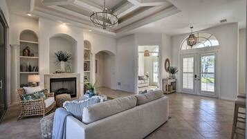 TV, fireplace, stereo