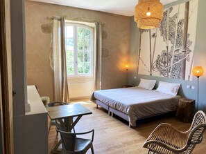 Comfort Room (Nature) | Garden view - Le Chateau de Camille (Saint-Jean-le-Comtal)