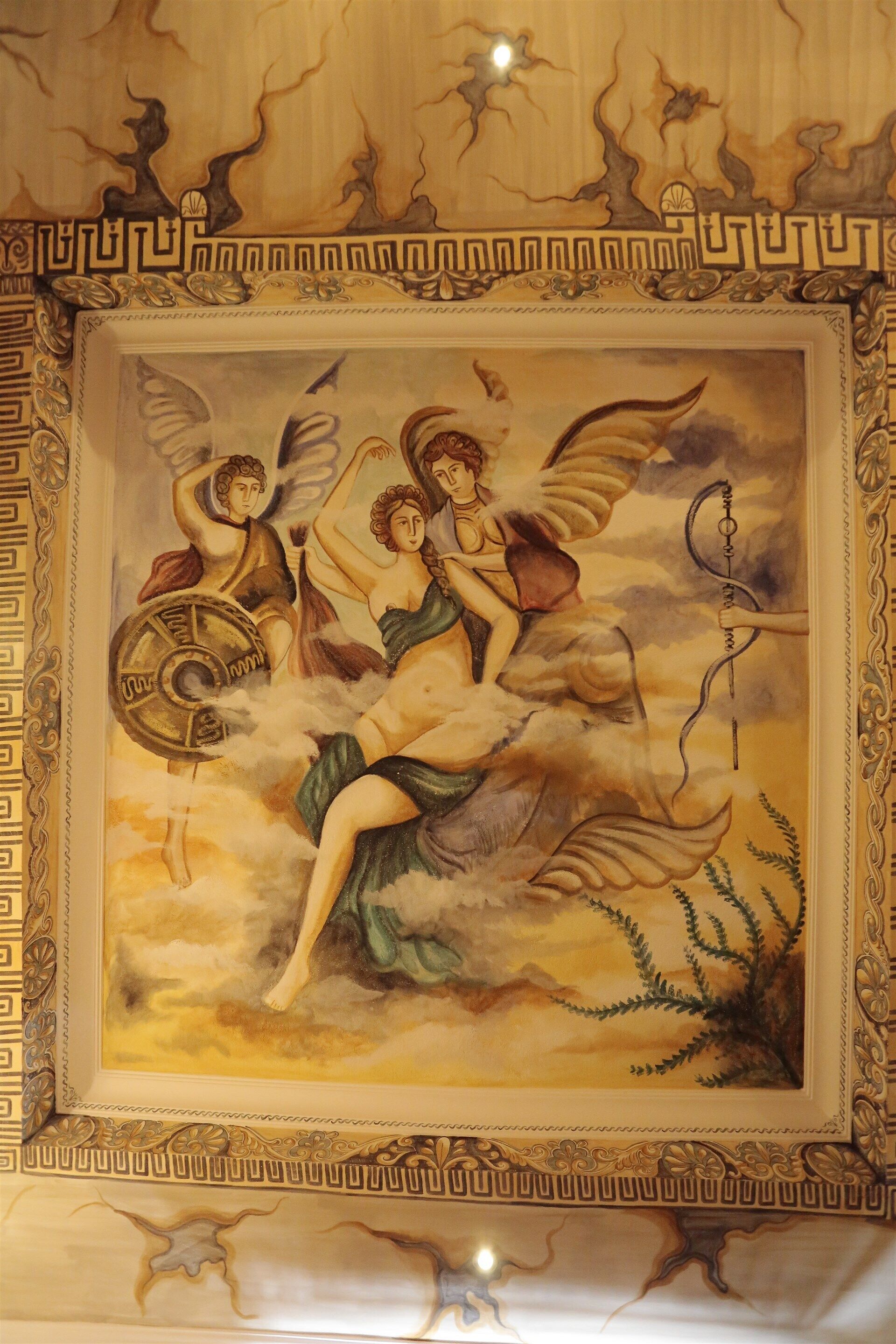 comfort room, 1 king bed, non smoking, jetted tub | 1 bedroom, minibar, in-room safe, individually furnished