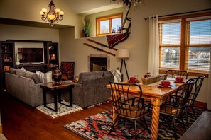 Dining - Stairway to Haven: Luxury Riverfront Condo with Jetted Tub, Balcony, and Stunning Mountain Views! (Pagosa Springs)