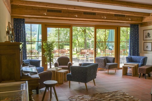 Gutshof Wolfgangsee Resort & Event Hotel