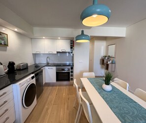 Fridge, microwave, oven, dishwasher