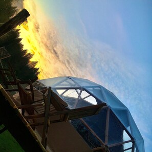 Panoramic Cabin (Bulle) | Terrace/patio - Foxy Camp Insolite (Hannonville-sous-les-Côtes)