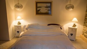 Unclassified image, 3 of 10, button - Triplex Ferienwohnung (Saas-Fee)
