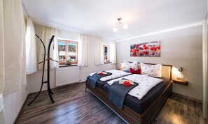 2 bedrooms, WiFi, bed sheets