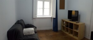 Leilighet, 1 soverom | Oppholdsrom | Flatskjerm-TV