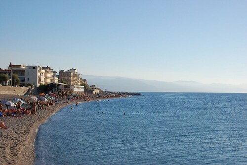 Stella Marina - cozy 1 bedroom apartment with balcony centrally located in Capo d'Orlando