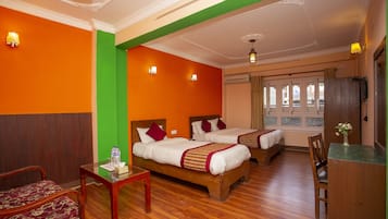 Colchones con pillow-top, minibar y tabla de planchar con plancha