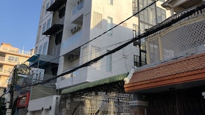 Unclassified image, 4 of 8, button - Naman PhnomPenh Boutique (Phnom Penh)