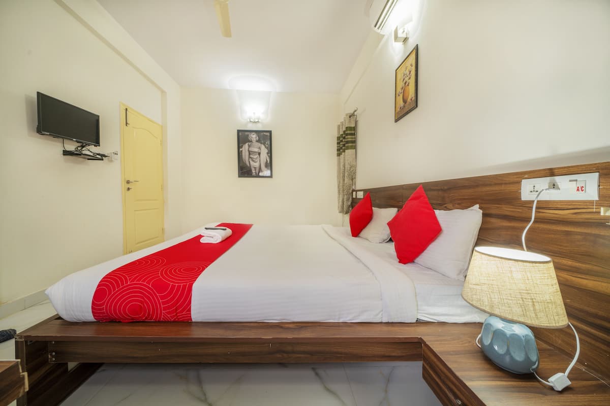 Habitación clásica | Cortinas blackout, insonorización, wifi gratis y ropa de cama