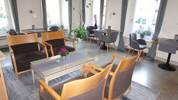 Coin salon dans le hall