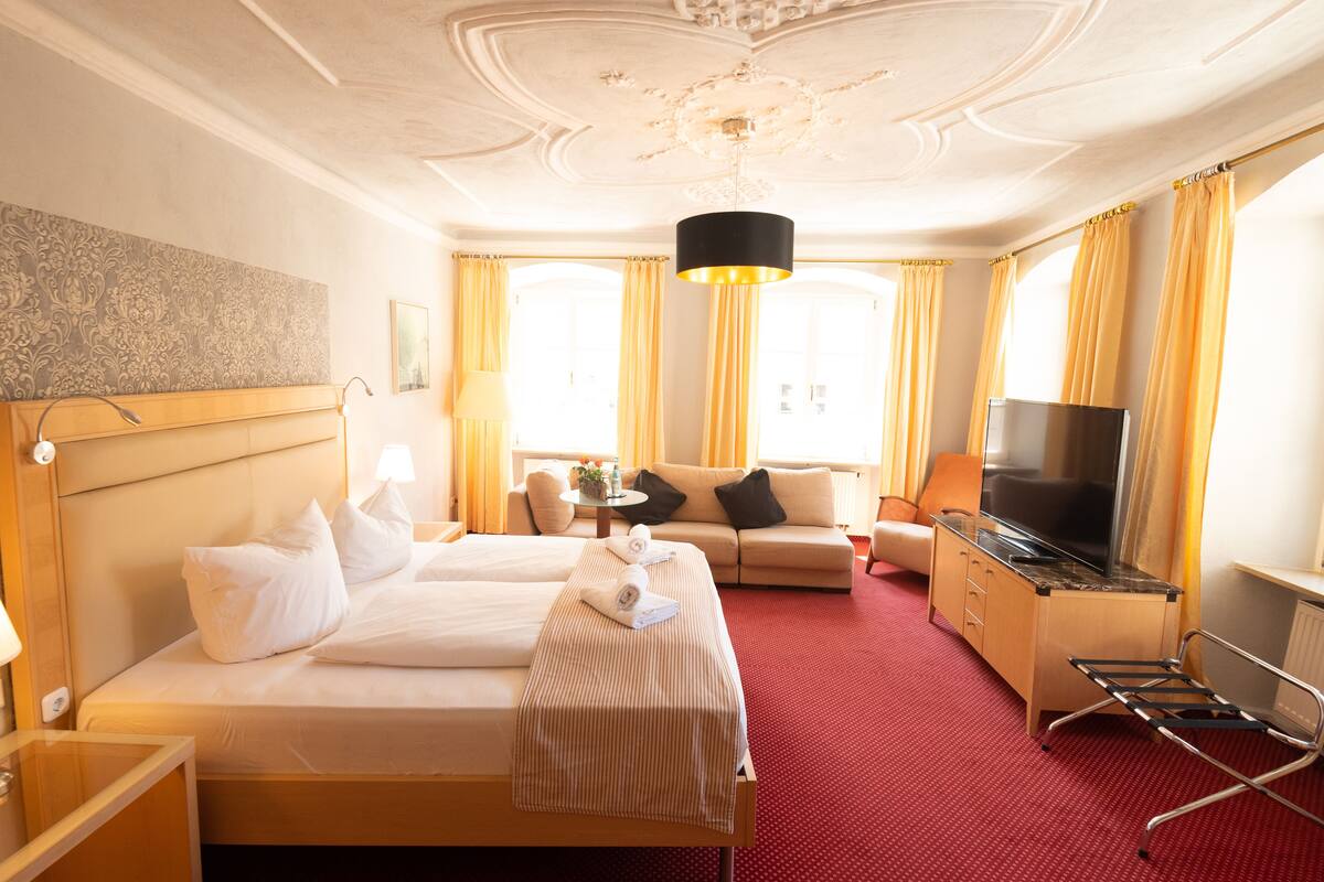 Deluxe Quadruple Room | Egyptian cotton sheets, premium bedding, pillow-top beds