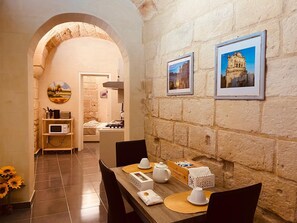 Dining - Suite Martina-Suite-Superior-Ensuite with Shower-City view (Lecce)