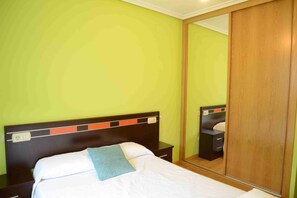 Appartement, 2 chambres | Bureau, fer et planche à repasser, Wi-Fi gratuit, draps fournis