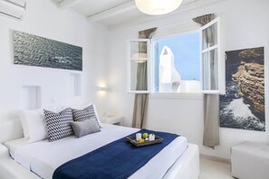 5 bedrooms, in-room safe, soundproofing, iron/ironing board - Ilios Villa by Thea Concept (Mykonos)