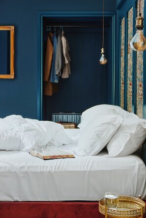 Suite (Executive Suite) | Hypo-allergenic bedding, pillowtop beds, individually decorated - Foyers Lodge (Inverness)
