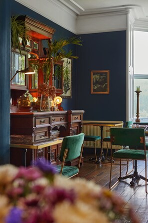 Restaurant - Foyers Lodge (Inverness)