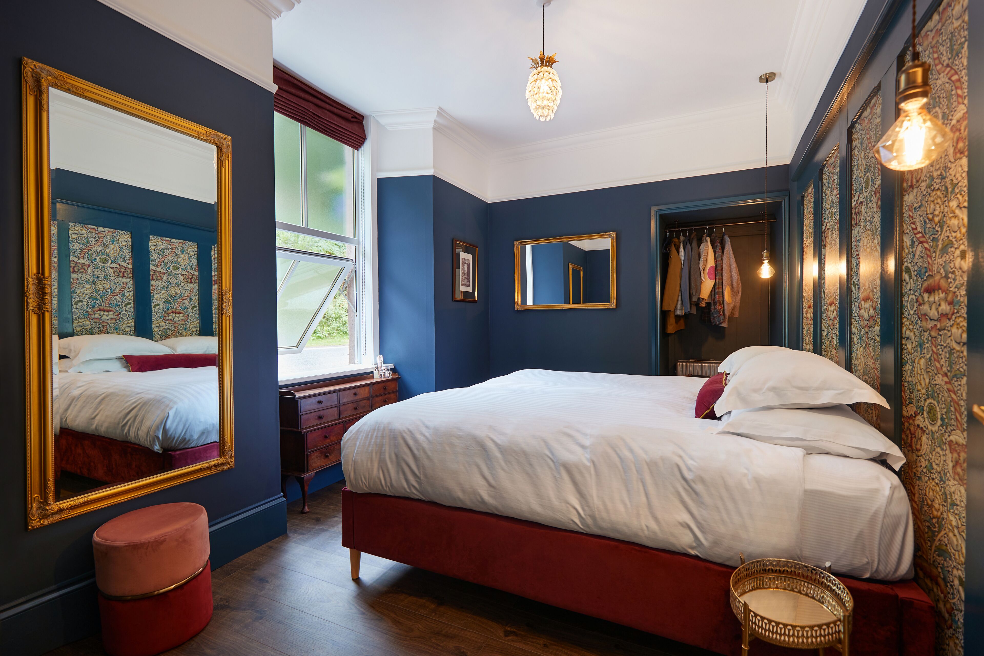 Suite (Executive Suite) | Hypo-allergenic bedding, pillow-top beds, individually decorated