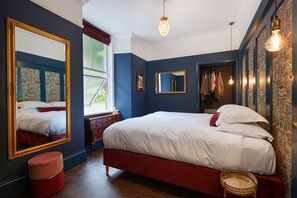 Hypo-allergenic bedding, pillow-top beds, individually decorated - Foyers Lodge (Inverness)