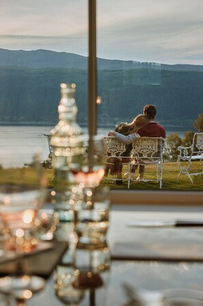 Dining - Foyers Lodge (Inverness)