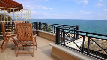 1-Bed with Sea View - Bridal Apartment | Balcon