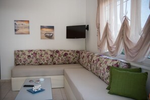 Apartment, 1 Bedroom | Living room | Flat-screen TV - Dora Apartments (Malevizi)