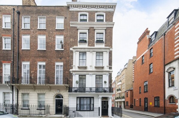 Exterior - Welbeck Street Apartments (London)