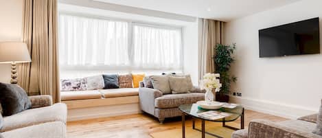 Maison (4 Bedrooms) | Salle de séjour
