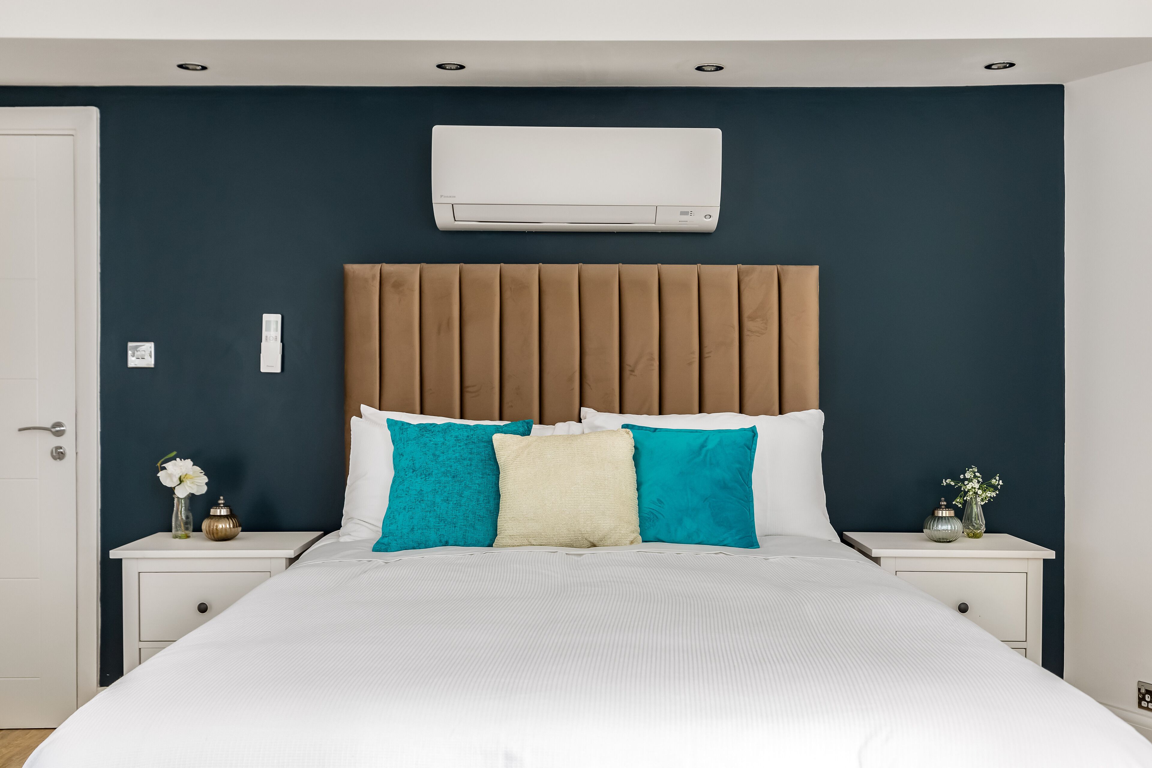 Villa (6 Bedrooms) | 6 bedrooms, desk, laptop workspace, blackout curtains