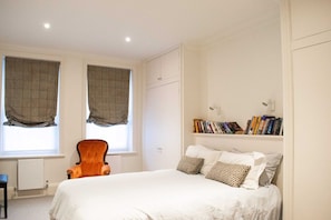 Apartment (2 Bedrooms) | 2 bedrooms, laptop workspace, iron/ironing board, free WiFi