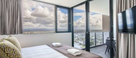 2 habitaciones y espacio para trabajar con laptop