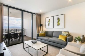 Apartment (2 Bedrooms) | Living room