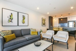 Apartment (2 Bedrooms) | Living room