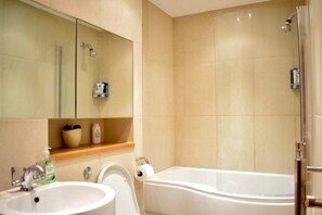Studio (0 Bedroom) | Bathroom