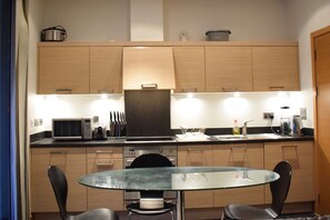 Studio (0 Bedroom) | Private kitchen
