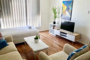 Apartment (1 Bedroom) | 1 bedroom, laptop workspace, iron/ironing board, bed sheets