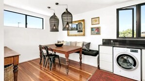 Unclassified image, 4 of 9, button - Spacious 2 Bedroom Townhouse In Southport (Southport)