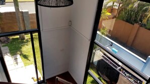 Unclassified image, 3 of 9, button - Spacious 2 Bedroom Townhouse In Southport (Southport)