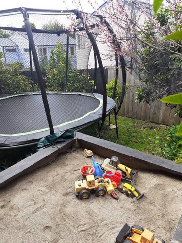 Welcoming 4 Bedroom Family Home in Meadowbank