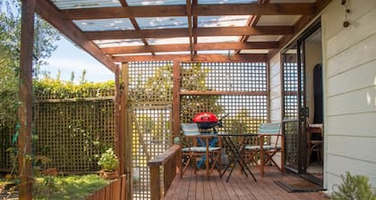 Travellers Retreat 1 Bedroom in Central Auckland