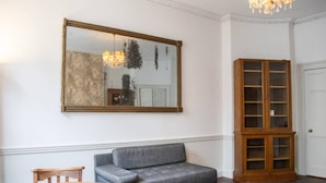 Living area - Quirky Studio Near Great Portland Street (London)