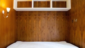 Studio (0 Bedroom) - Quirky Studio Near Great Portland Street (London)