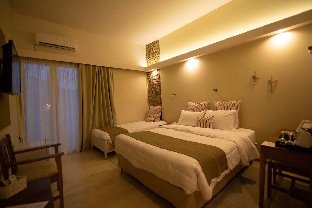 1 bedroom, egyptian cotton sheets, premium bedding, minibar