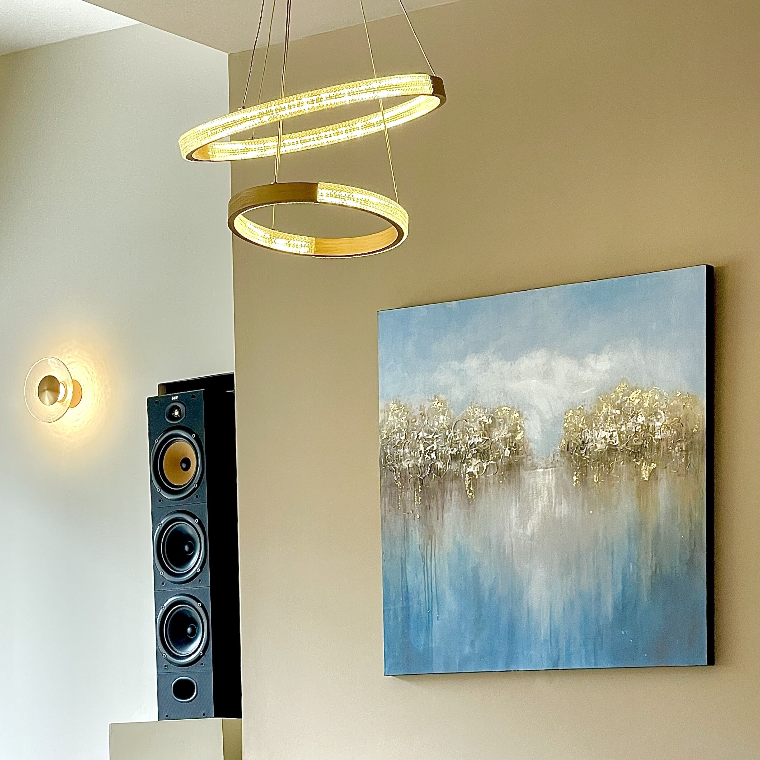 32-inch flat-screen tv with satellite channels, tv