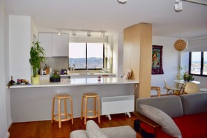Apartment (1 Bedroom) | Private kitchen - Boutique Bondi 1 Bedroom Apartment (Bondi)