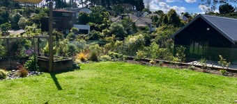 Campbells Bay Family Home With Cinema Near Beach