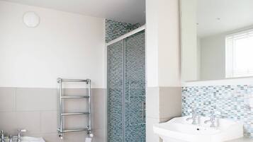 Shower, towels