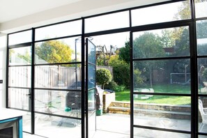 Terrace/patio - Stylish & Stunning 5 Bed House in Clapham South (London)