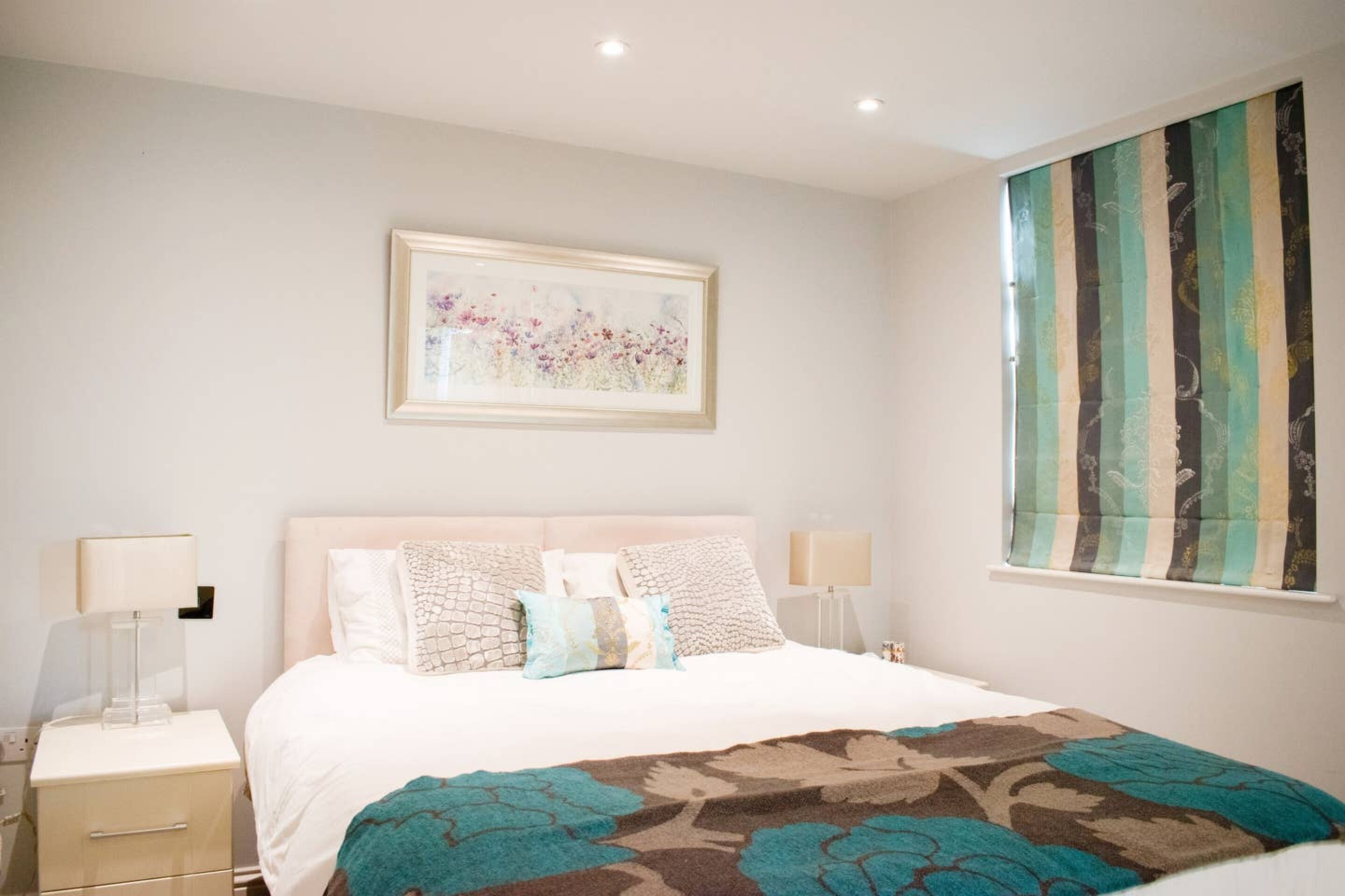 5 bedrooms, bed sheets